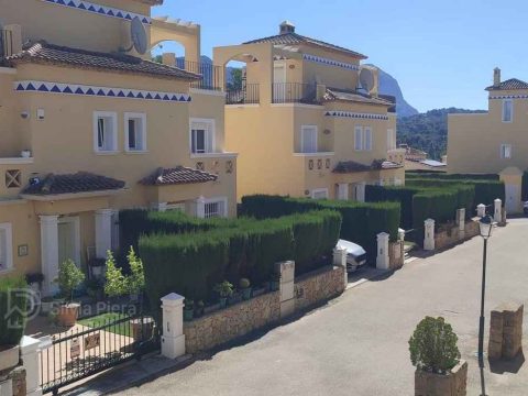 93d41010-a093-46f1-9ff0-4e762db7db96 (Copy)