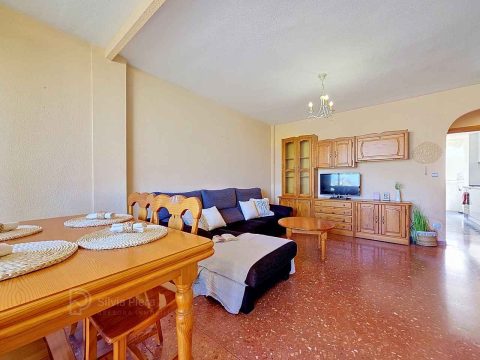Imagen de propiedad inmobiliaria disponible: Apartamento en la playa de Las Marinas de Denia. Asesoramiento experto por Silvia Piera en Dénia y la Costa Blanca.